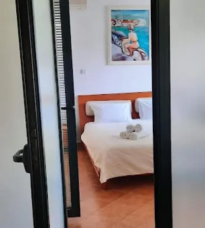 Lutovac Apartment *