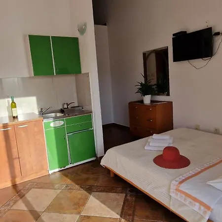 Lutovac Apartment Budva
